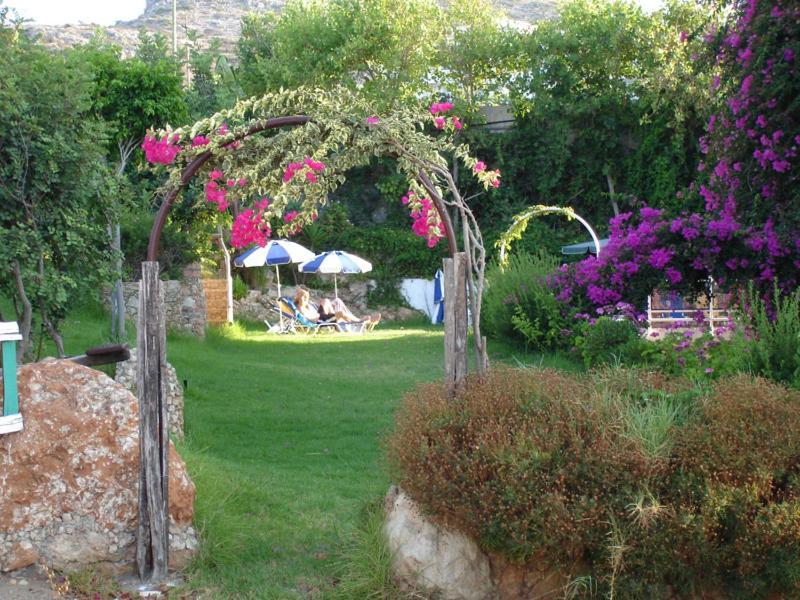 Iliostasi Beach Apartments Hersonissos  Exterior foto