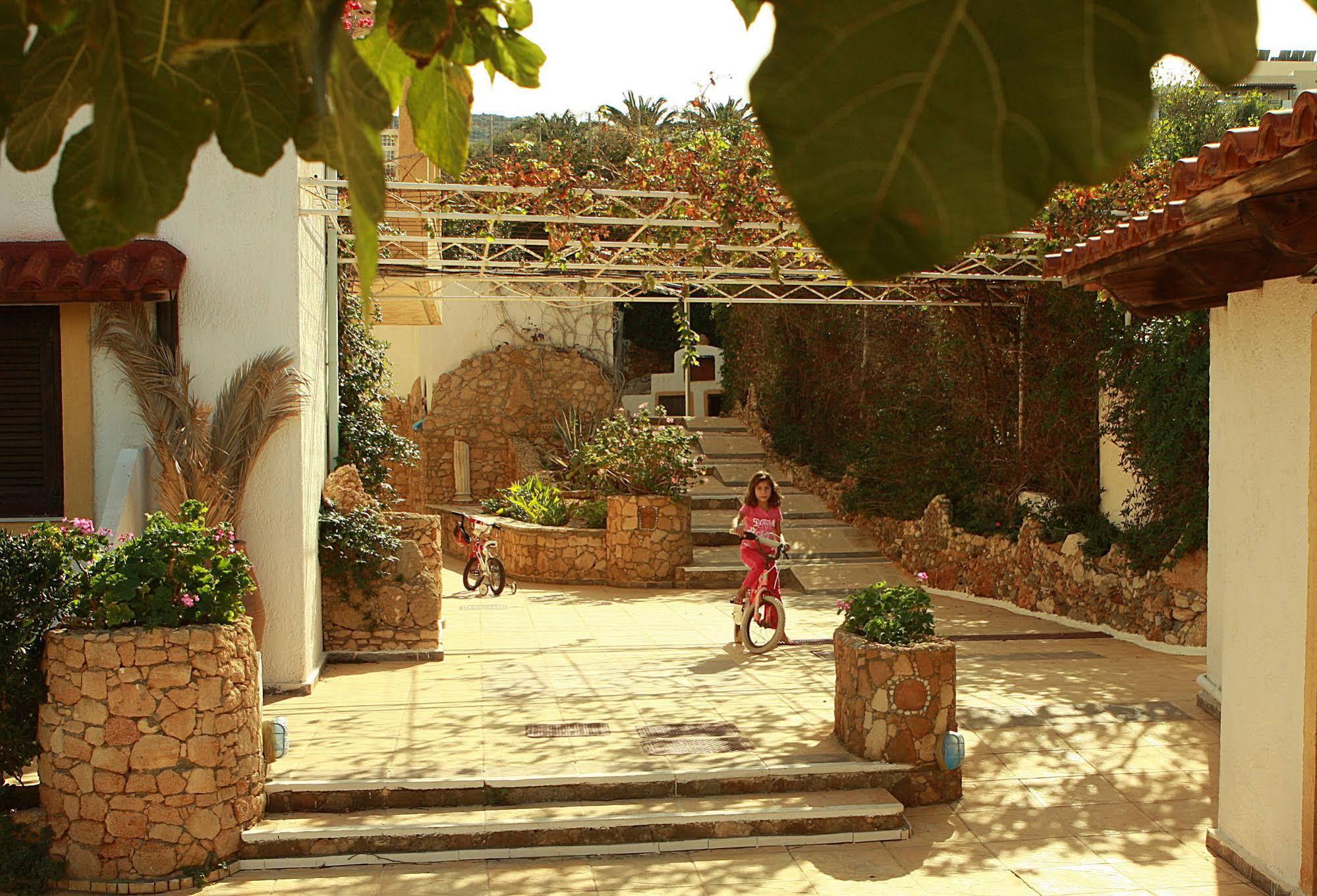 Iliostasi Beach Apartments Hersonissos  Exterior foto