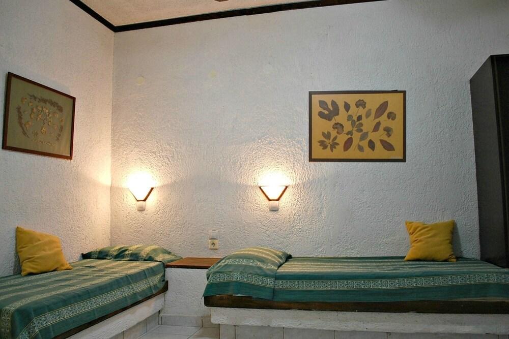 Iliostasi Beach Apartments Hersonissos  Exterior foto