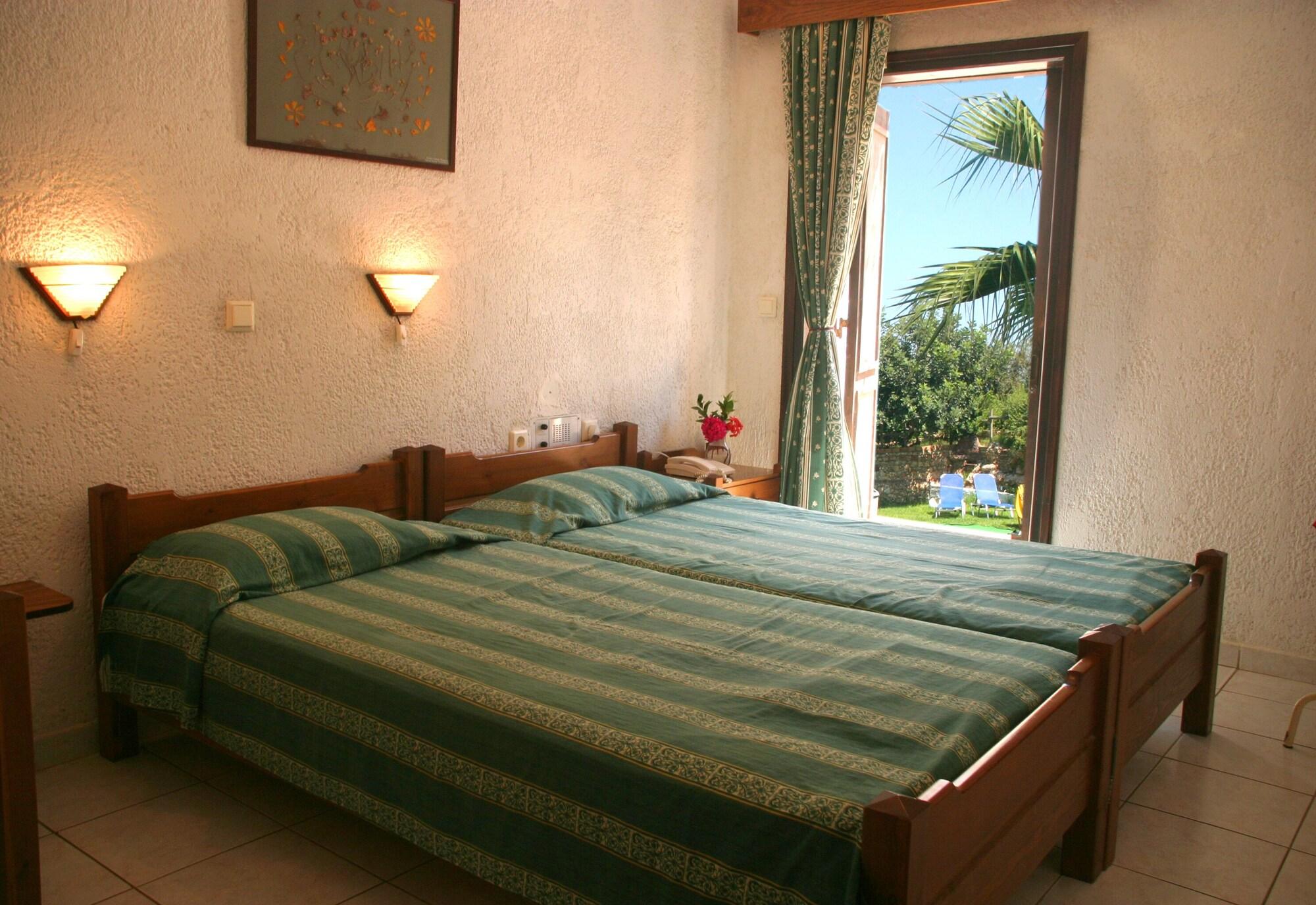 Iliostasi Beach Apartments Hersonissos  Exterior foto